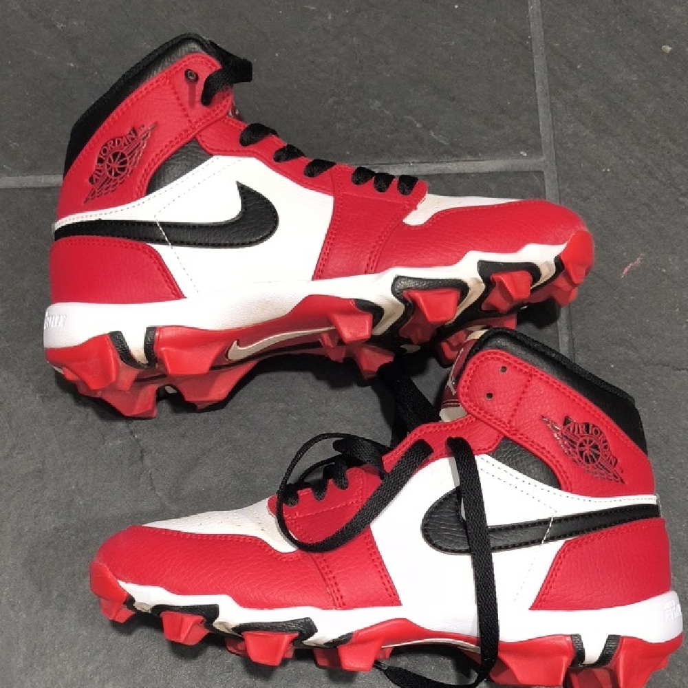 Nike Kids Red and Black Sneakers
